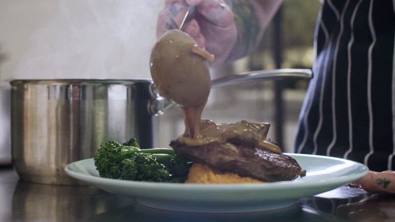 Dish with KNORR Rich Brown Gravy